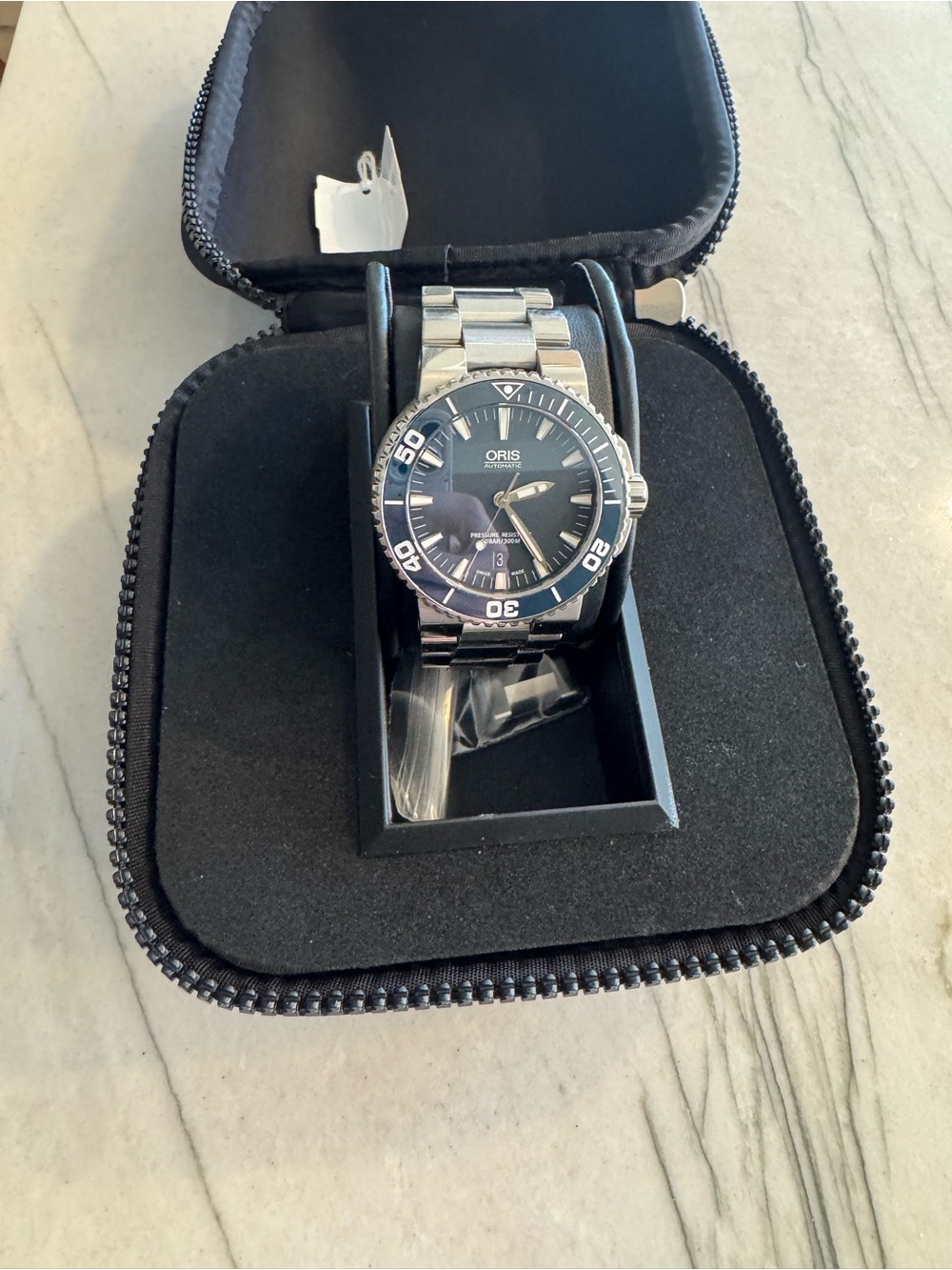 Oris Aquis Blue Dial with stainless steel bracelet